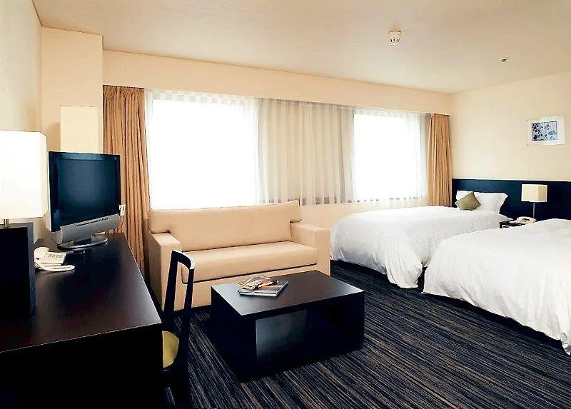 Ramada Osaka Hotel 3*,